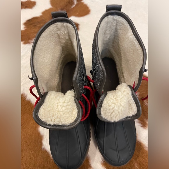 Gianni Bini Duck Boots - Picture 5 of 7